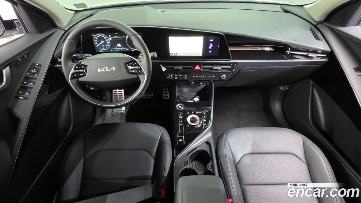 Kia Niro — фото 10