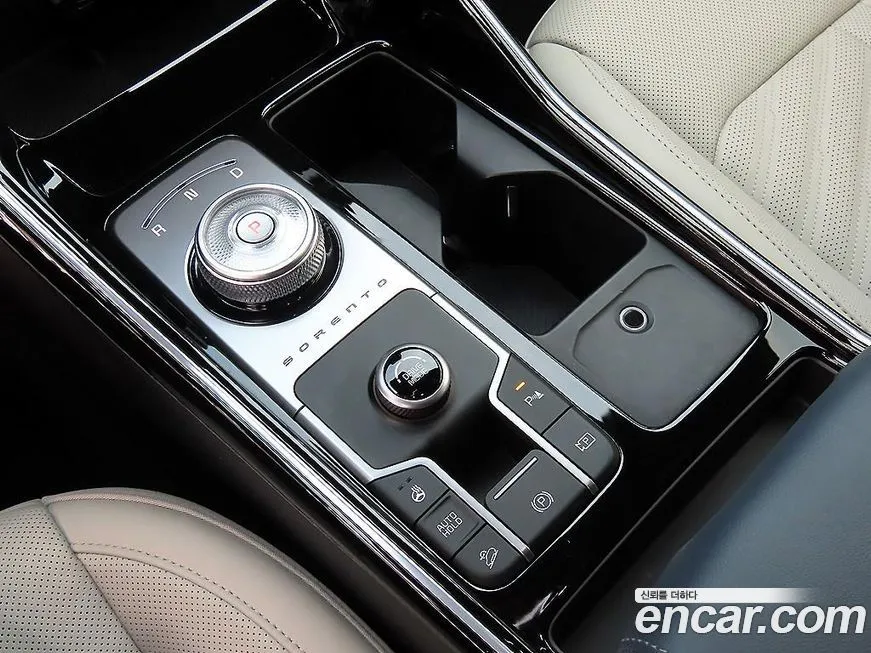 Kia Sorento — фото 10