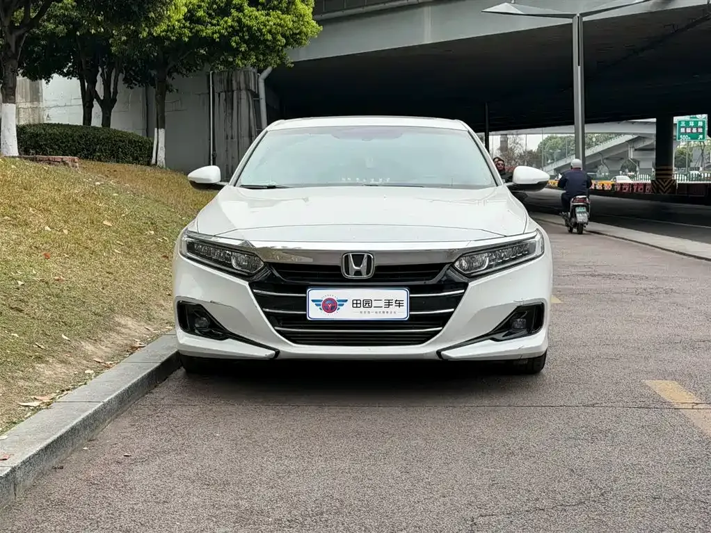 Honda Accord — фото 2