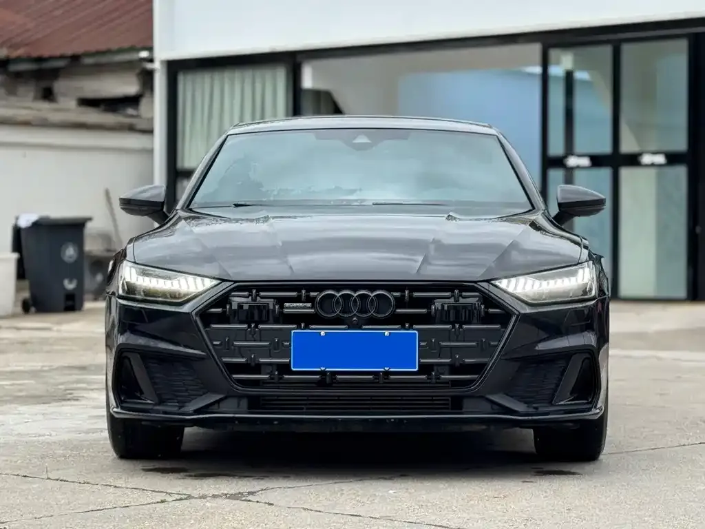Audi A7L — фото 7