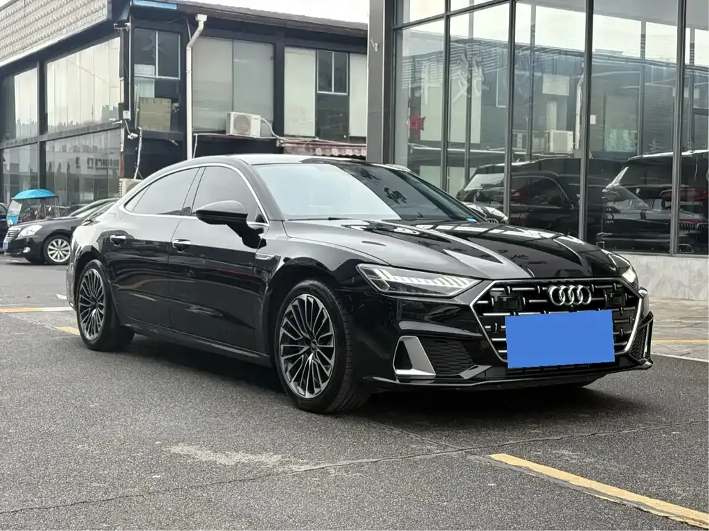 Audi A7L — фото 10