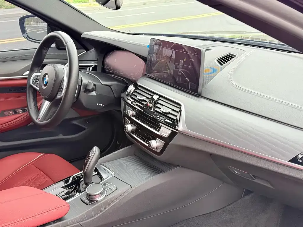 BMW 5 Series — фото 10