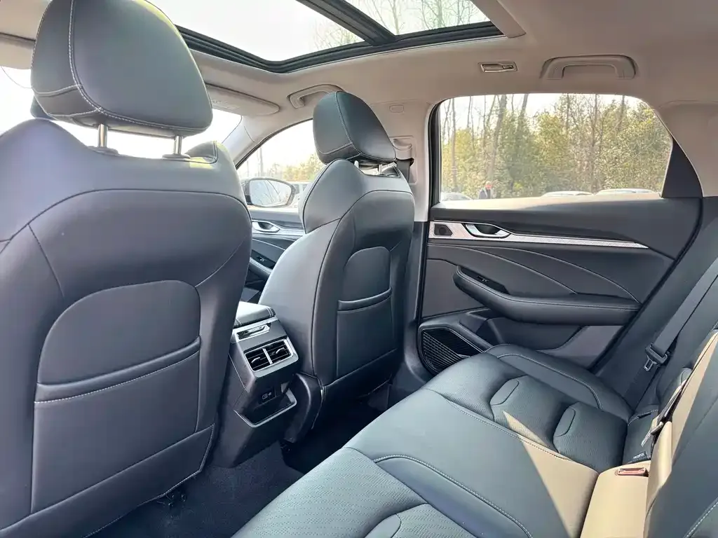 Geely Xingrui 2022 из CN, фото 4
