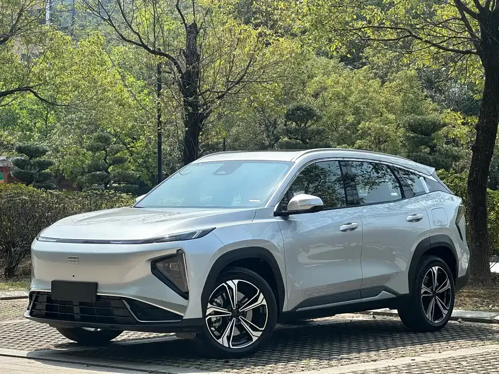 Geely Galaxy L7 — фото 1