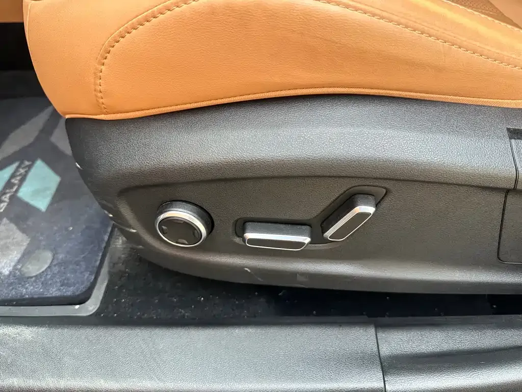 Geely Galaxy L7 — фото 8