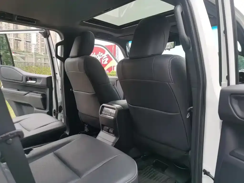 Toyota Prado 2025 из CN, фото 2
