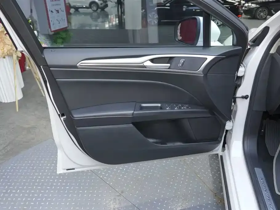 Ford Mondeo 2022 из CN, фото 6