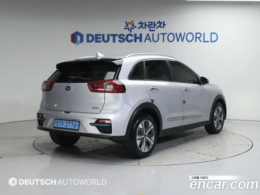 Kia Niro — фото 10