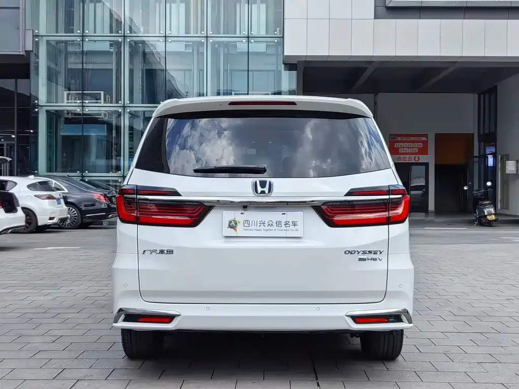 Honda Odyssey — фото 6