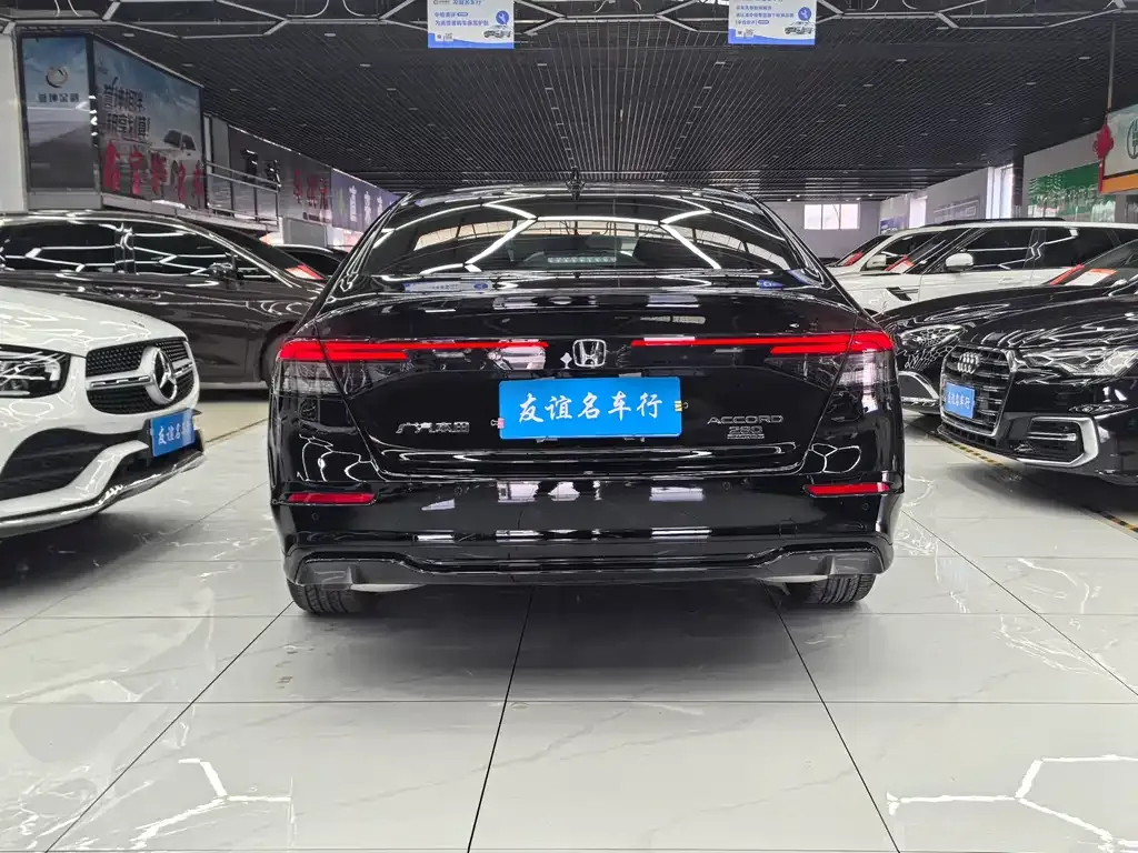 Honda Accord — фото 2