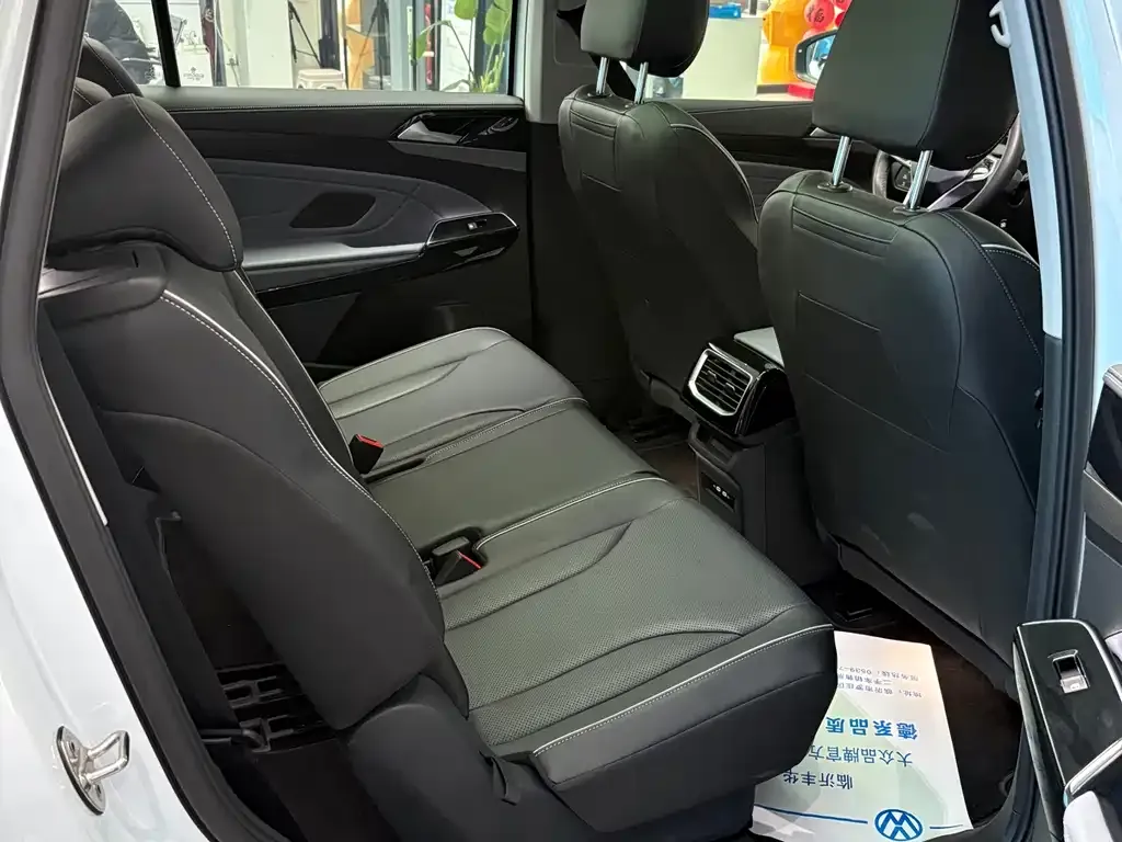 Volkswagen ID.6 X 2023 из CN, фото 8
