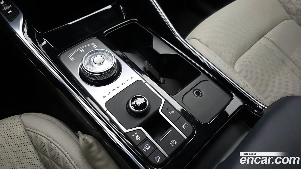 Kia Sorento — фото 8