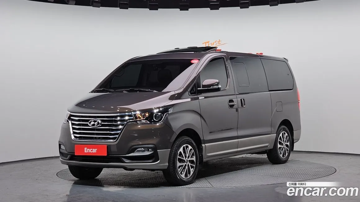 Hyundai Starex