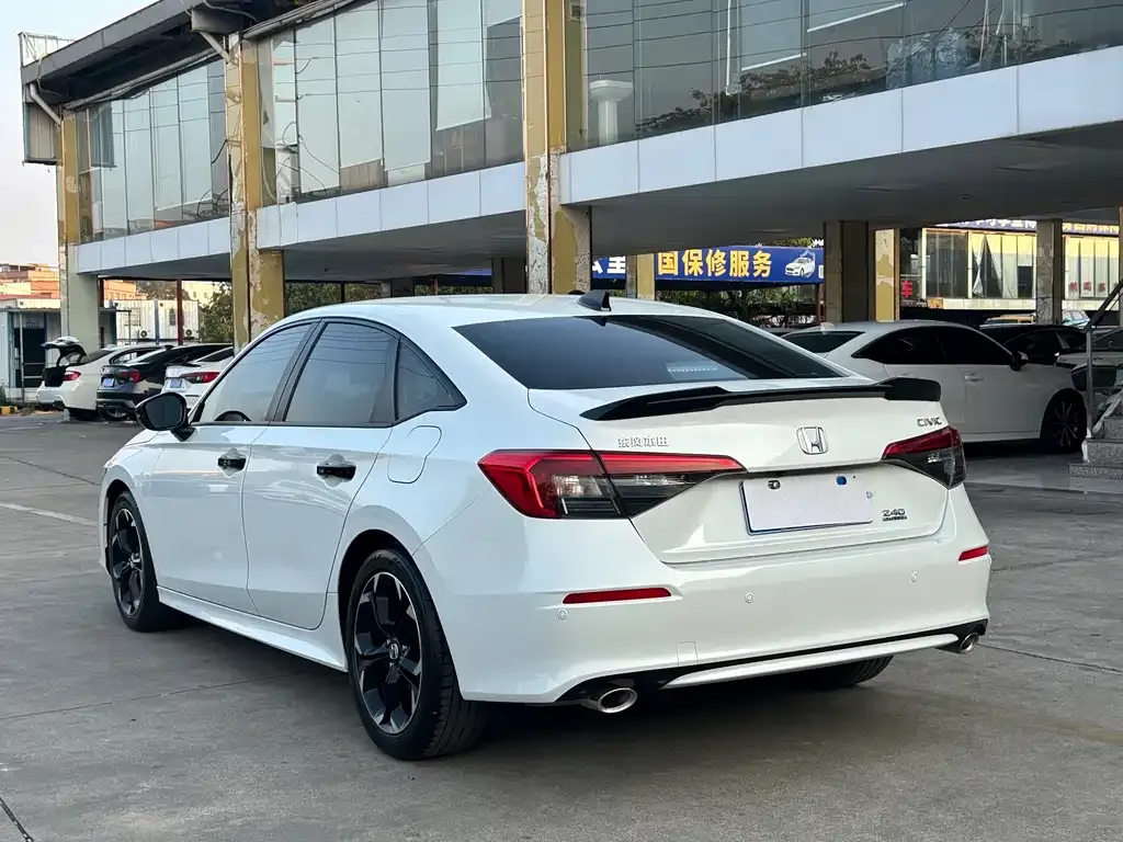 Honda Civic — фото 7