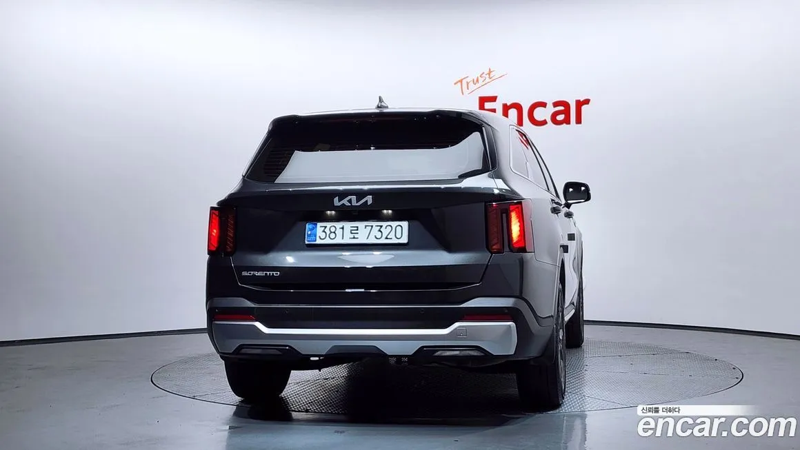 Kia Sorento — фото 6