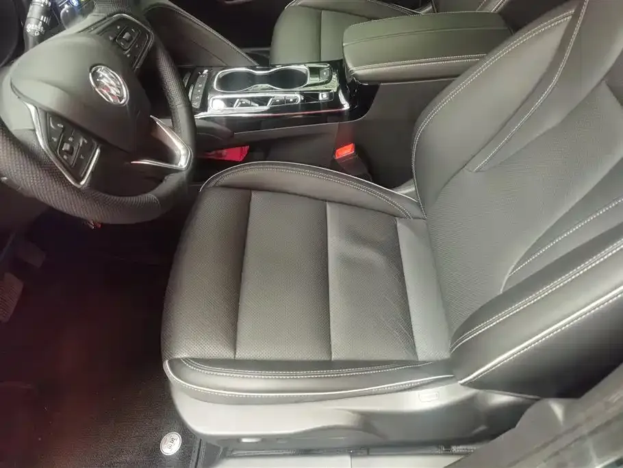 Buick Envision Plus — фото 8