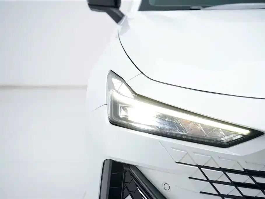 Changan UNI-V iDD 2023 из CN, фото 6