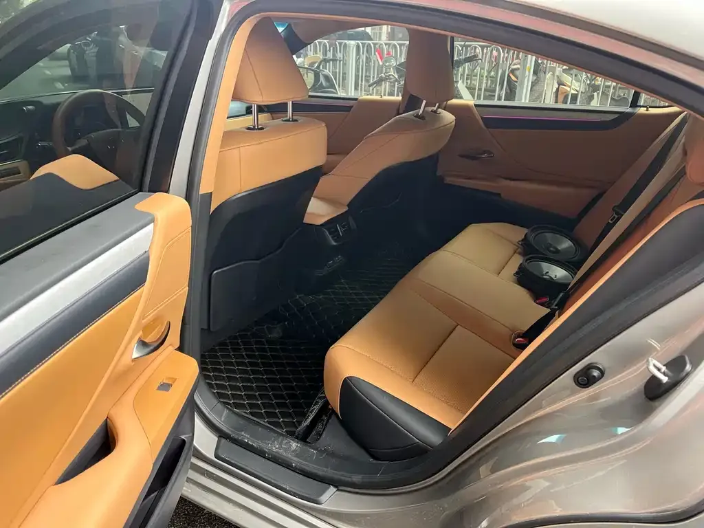 Lexus ES 2025 из CN, фото 4