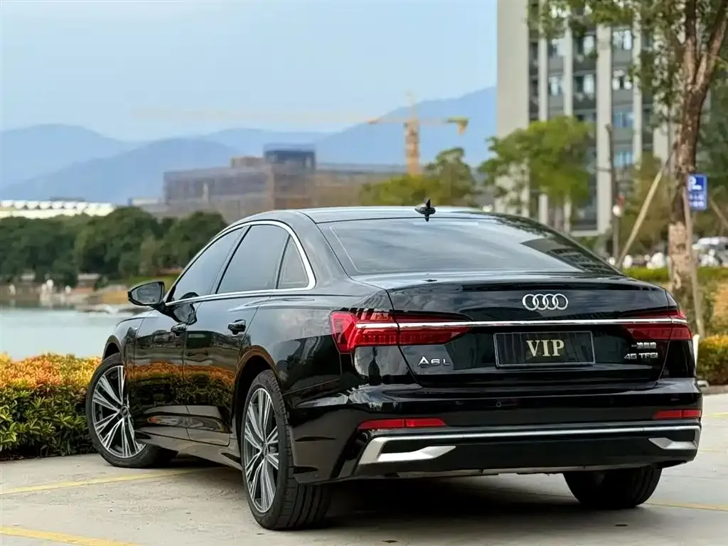 Audi A6L — фото 6
