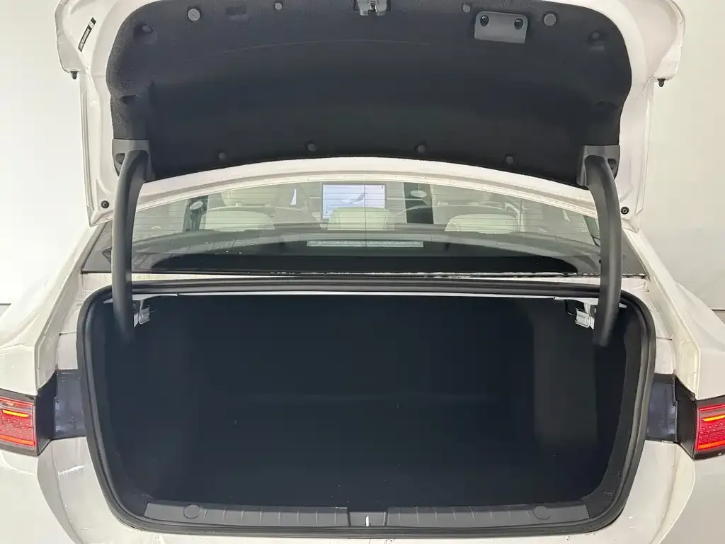 BYD Seal 05 DM-i — фото 4