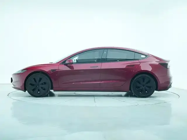 Tesla Model 3 — фото 5