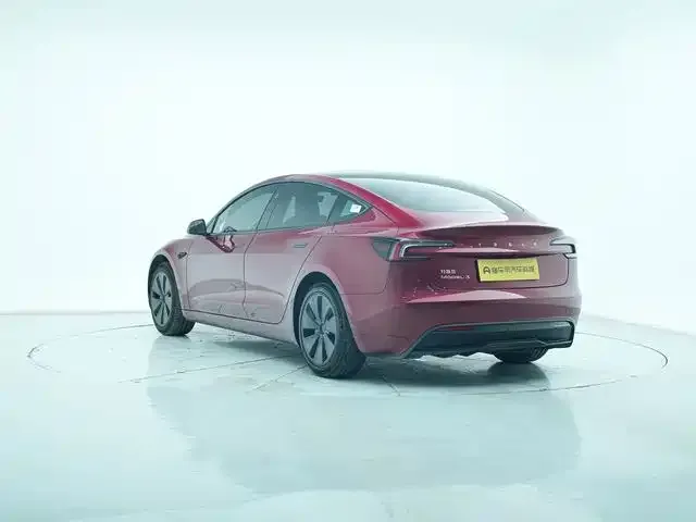 Tesla Model 3 — фото 2