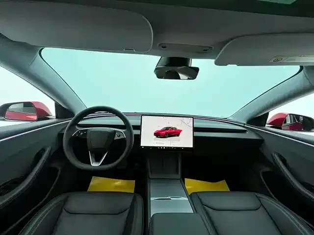Tesla Model 3 — фото 8