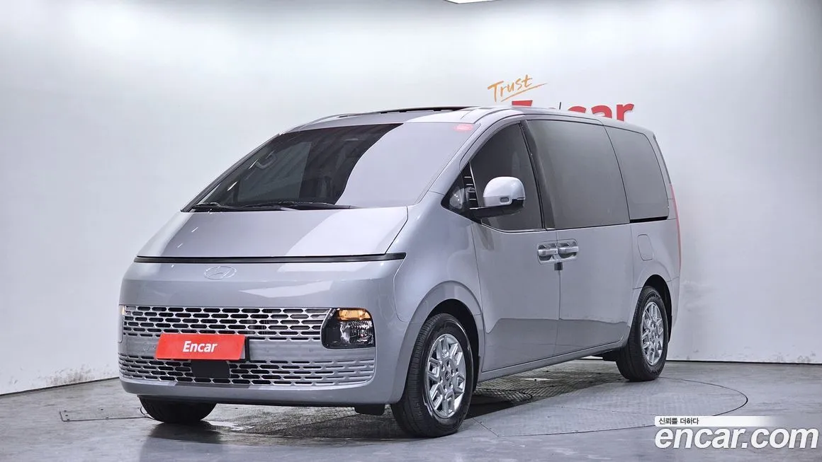 Hyundai Staria