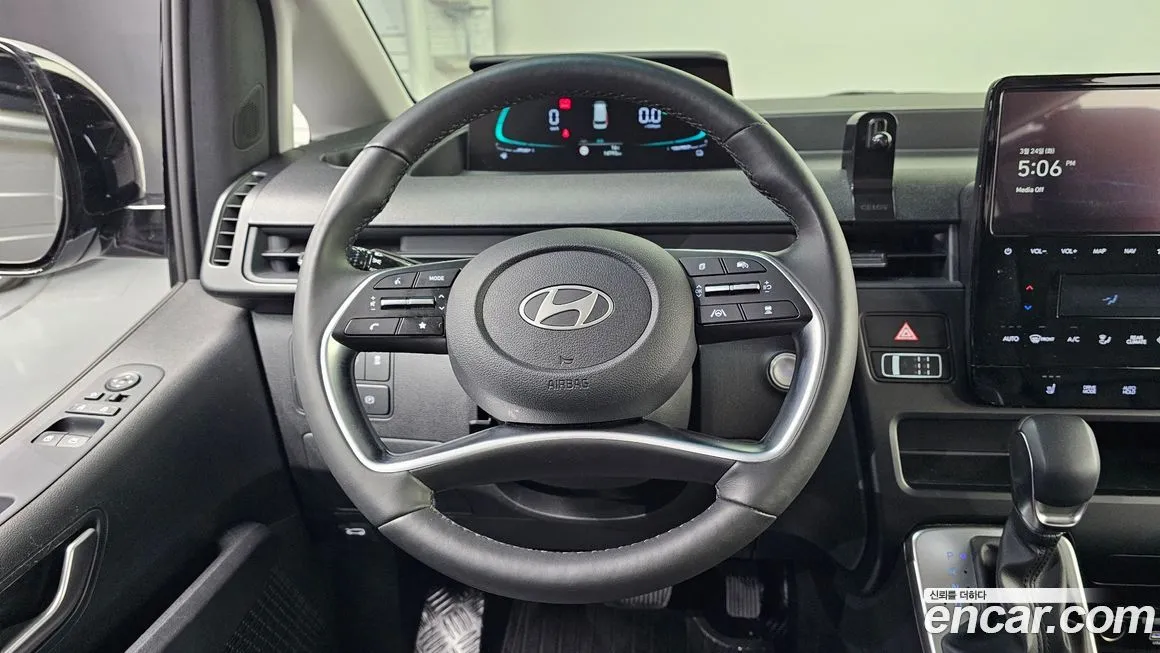 Hyundai Staria 2025 из KR, фото 4
