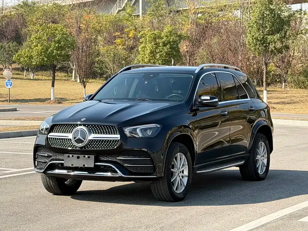 Mercedes-Benz GLE — фото 1