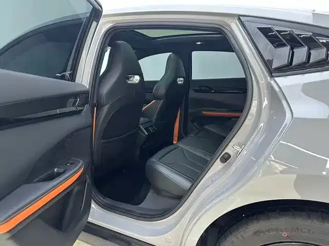 Changan UNI-V 2023 из CN, фото 8