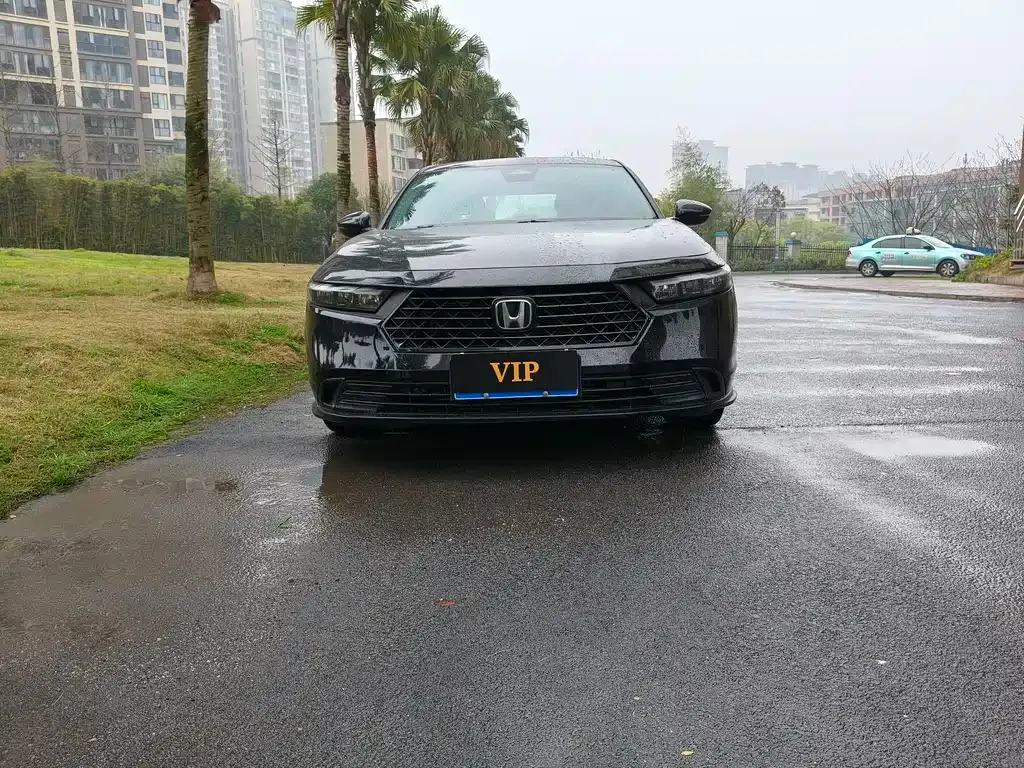 Honda Accord — фото 9