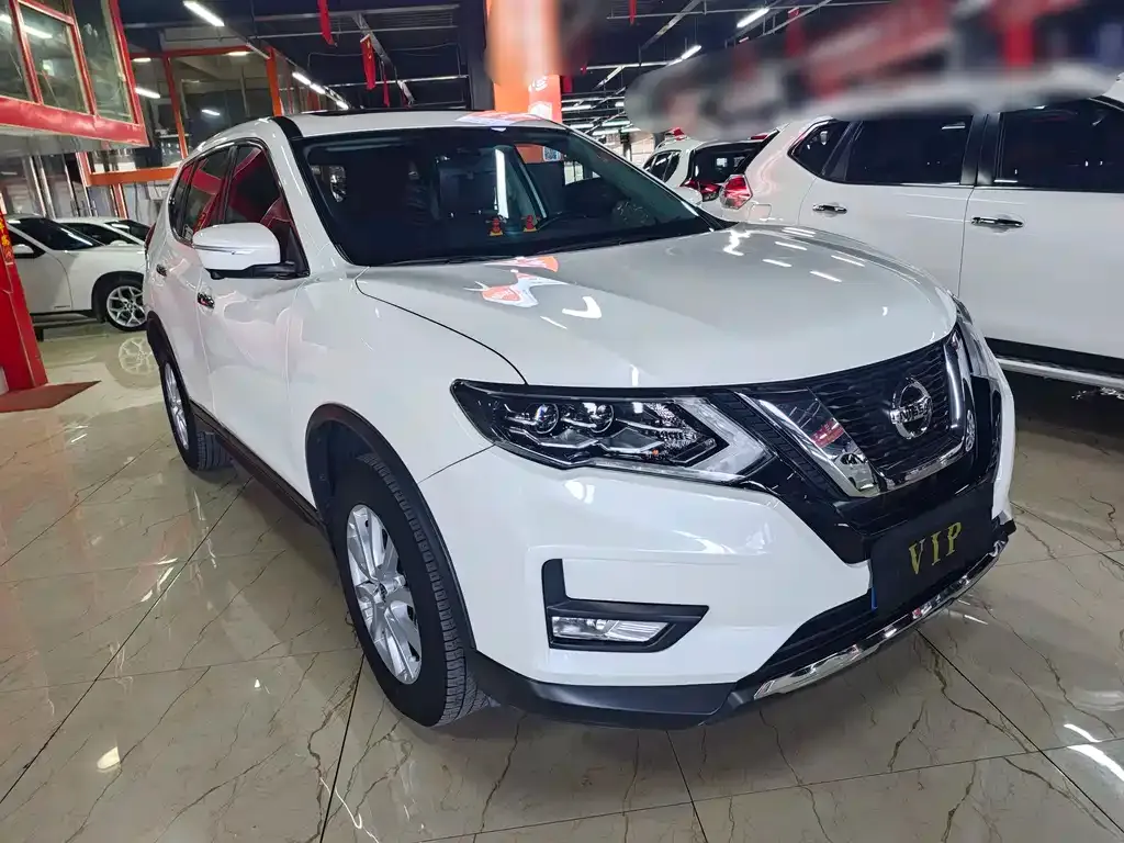 Nissan X-Trail — фото 9