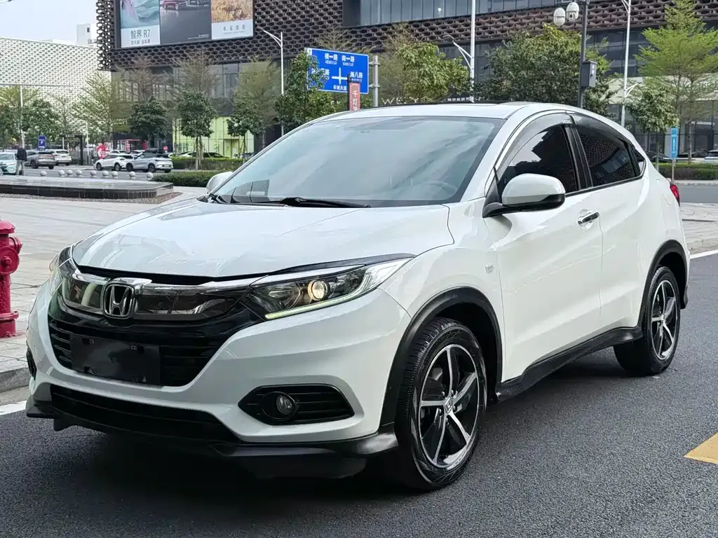 Honda Vezel — фото 1