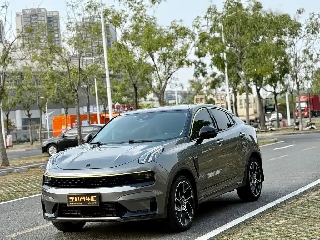 Lynk & Co 05