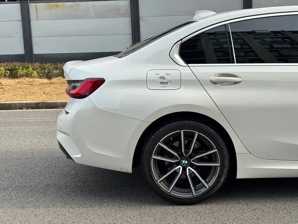 BMW 3 Series 2022 из CN, фото 3