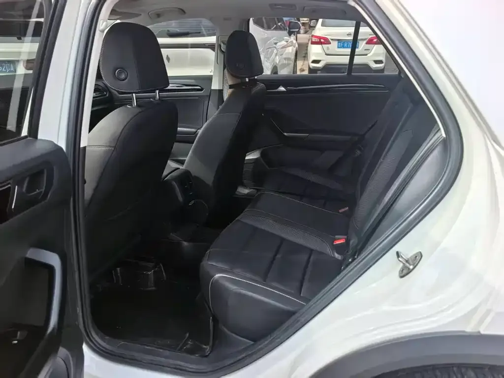 Volkswagen T-Roc 2021 из CN, фото 2