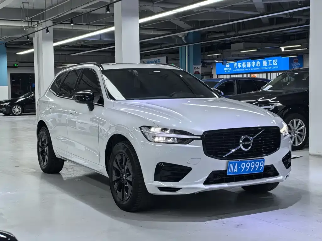 Volvo XC60 — фото 6