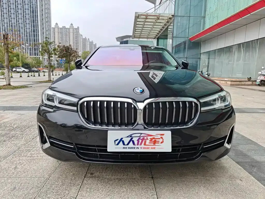 BMW 5 Series — фото 10
