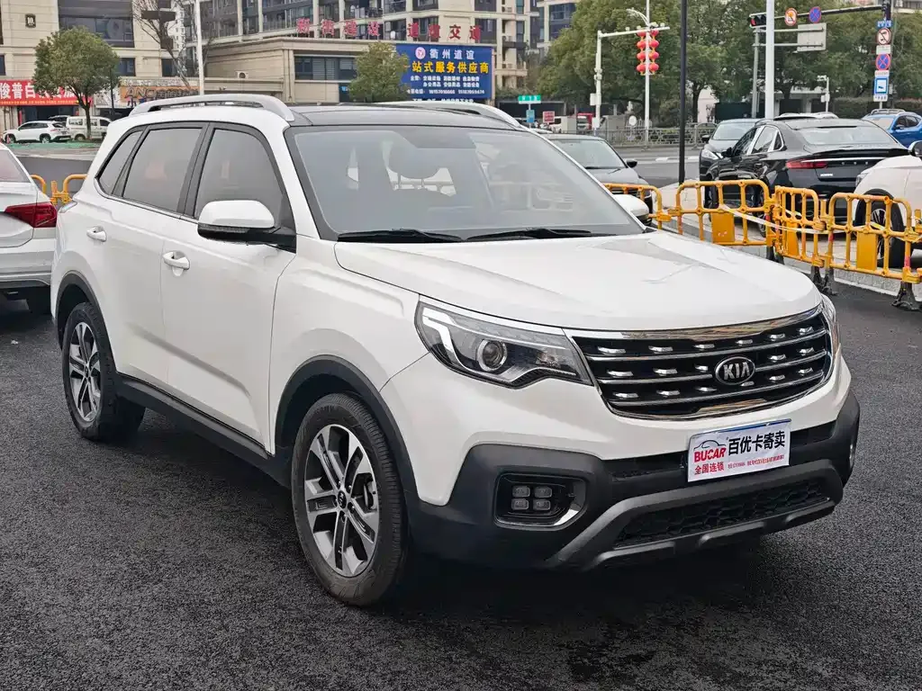 Kia Sportage — фото 10