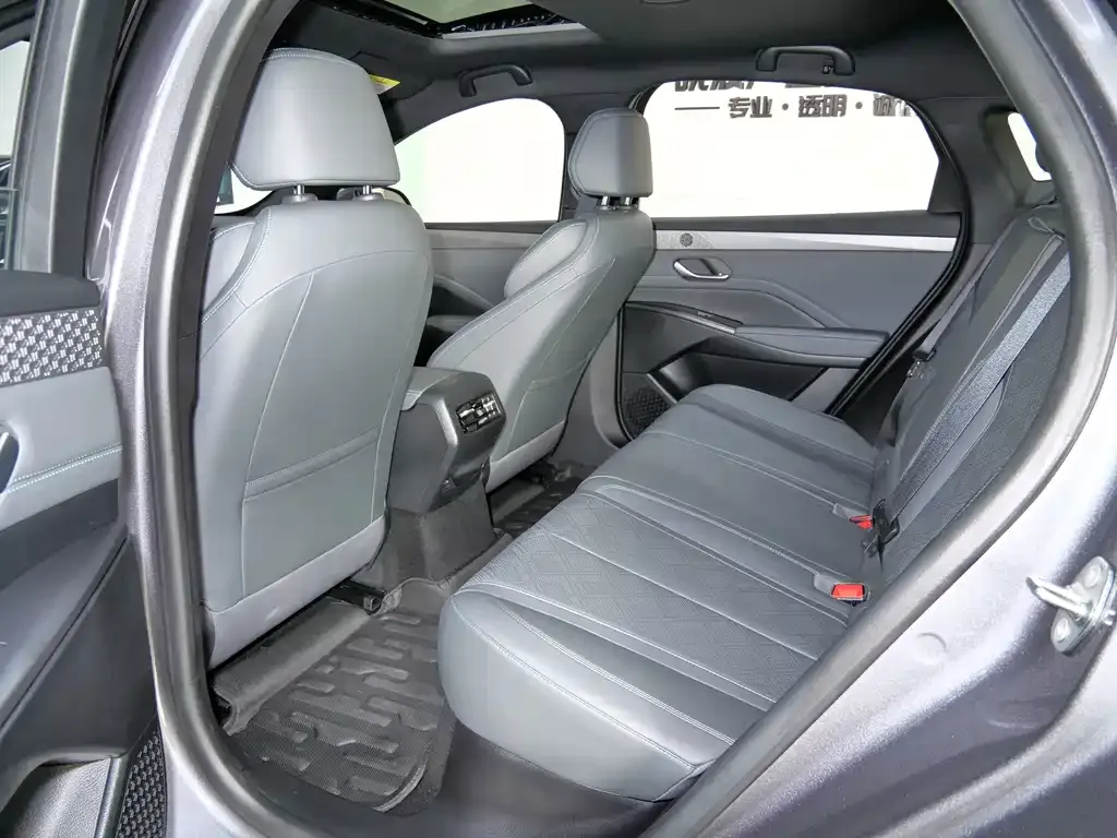 BYD Qin PLUS 2025 из CN, фото 7