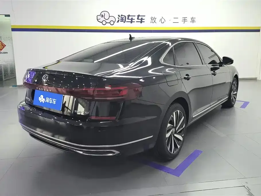 Volkswagen Passat — фото 6