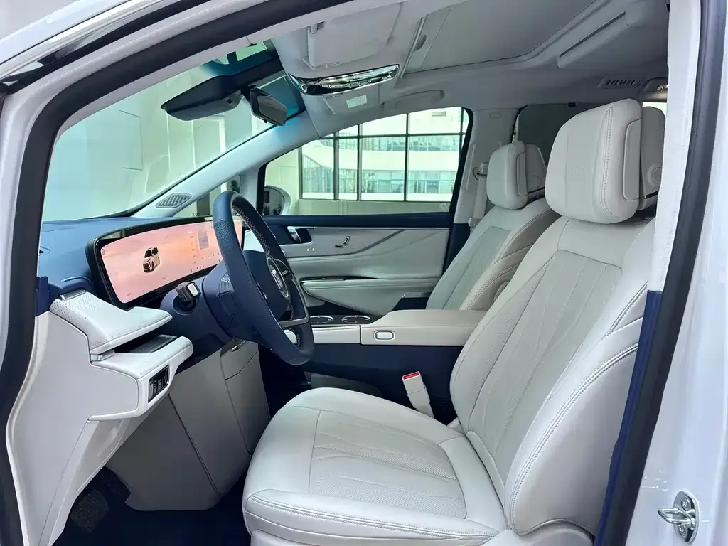 Buick GL8 Hybrid — фото 6