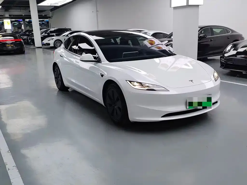 Tesla Model 3 2024 из CN, фото 2