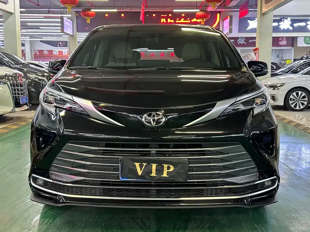 Toyota Sienna 2024 из CN, фото 3