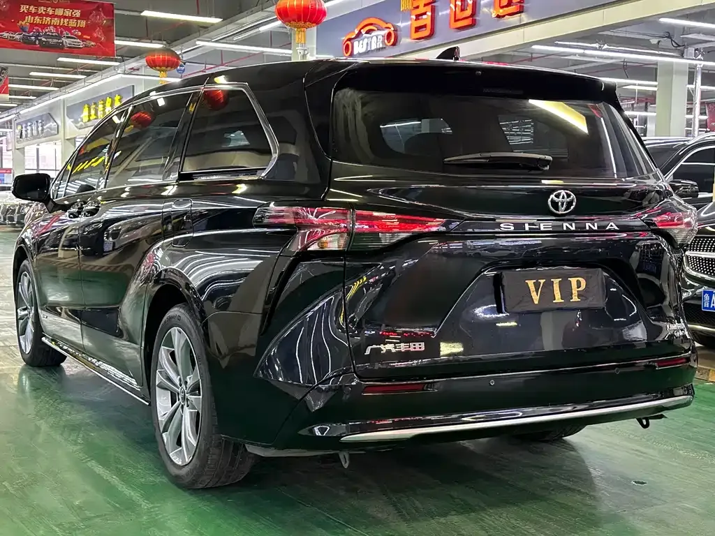 Toyota Sienna 2024 из CN, фото 4