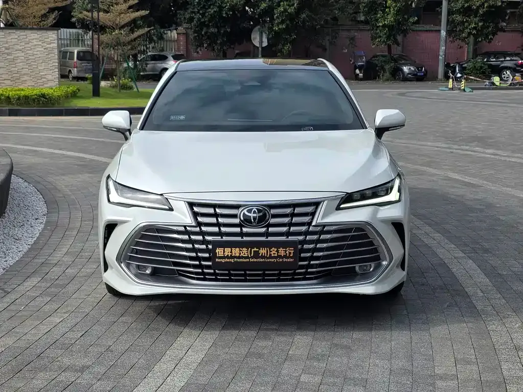 Toyota Avalon — фото 10
