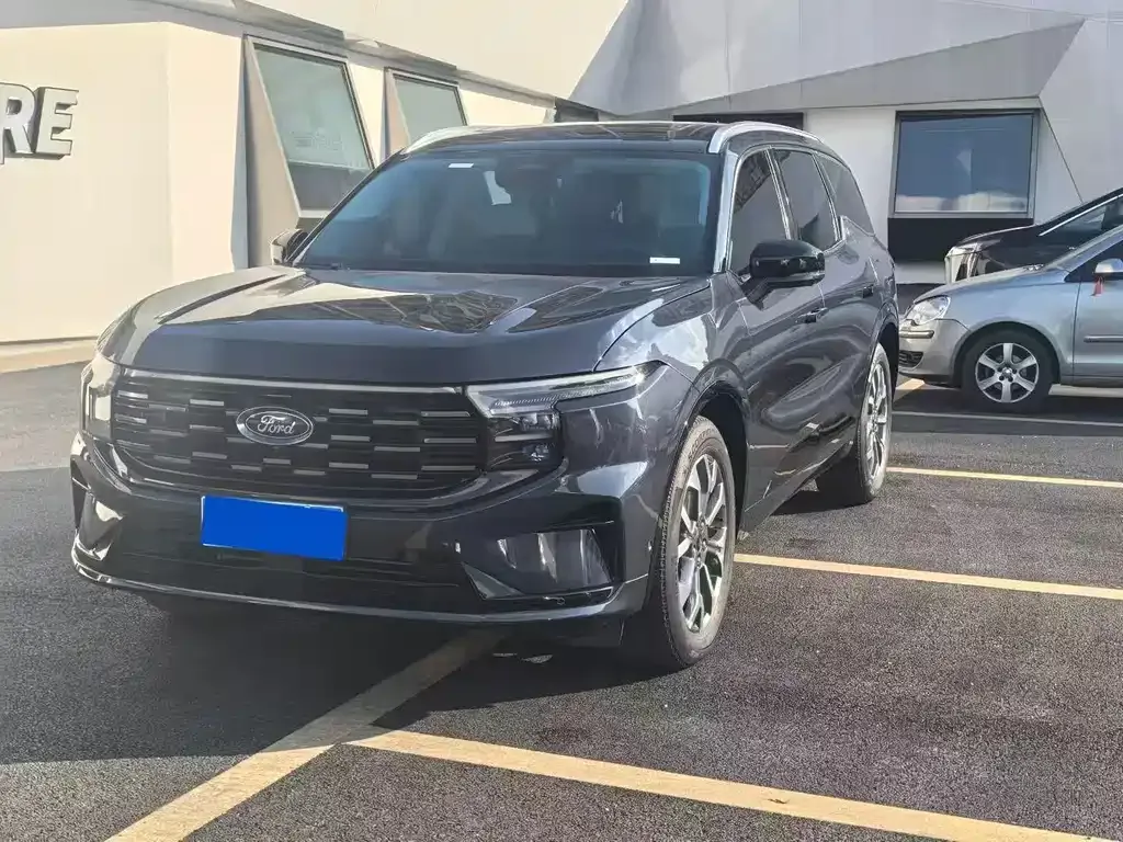 Ford Edge — фото 1