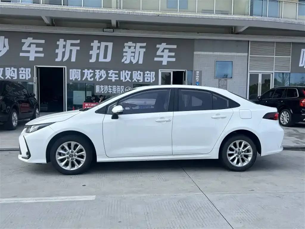 Toyota Corolla 2021 из CN, фото 7