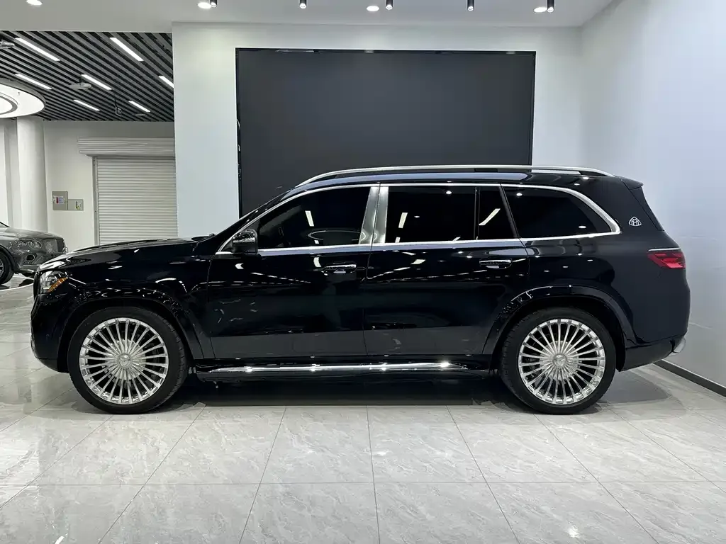 Mercedes-Benz GLS — фото 10